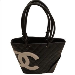 Chanel handbag with C detail